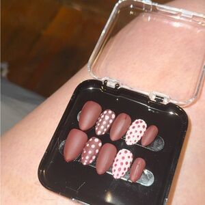 Polka Dot and Matte Brown Nail Set